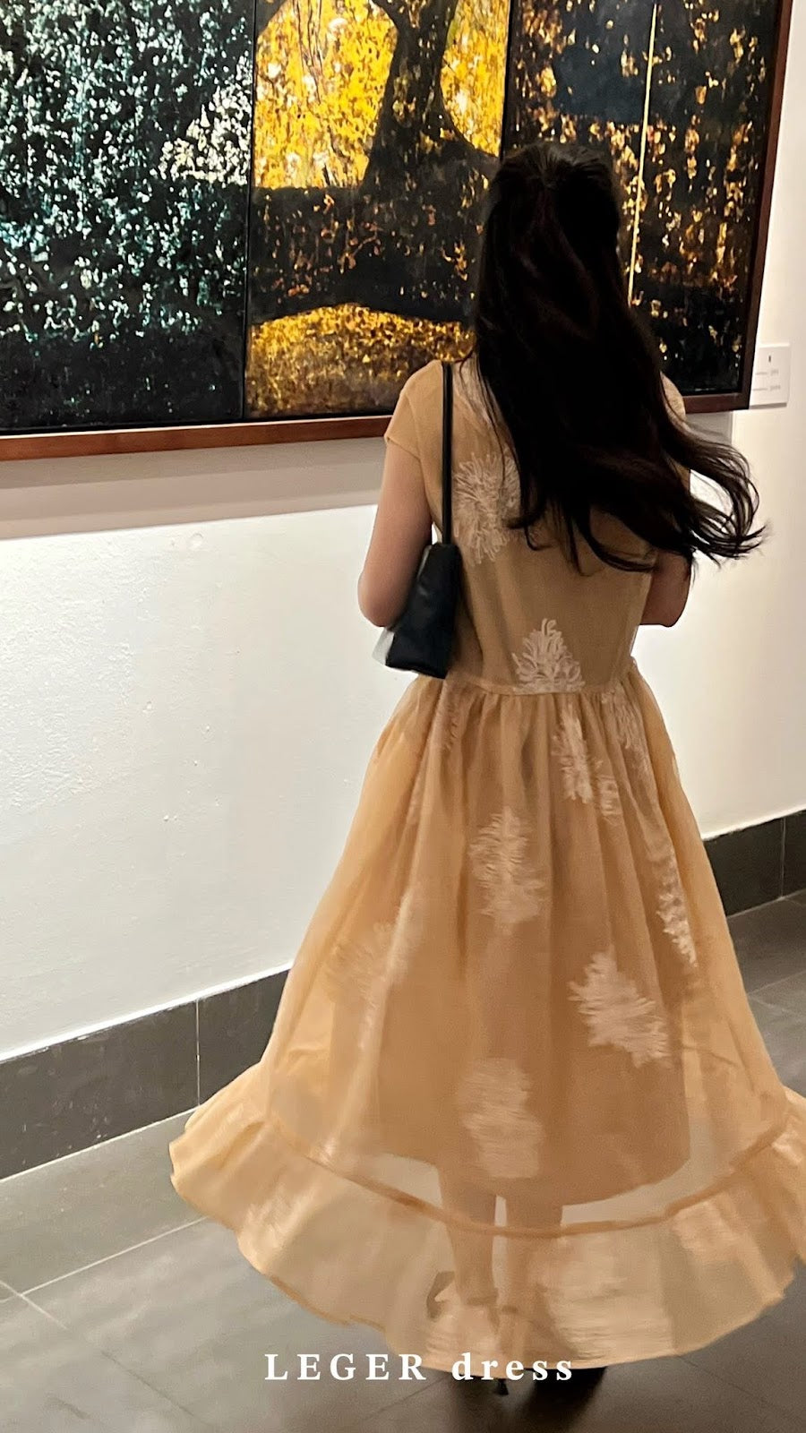 Leger off-shoulder dress front