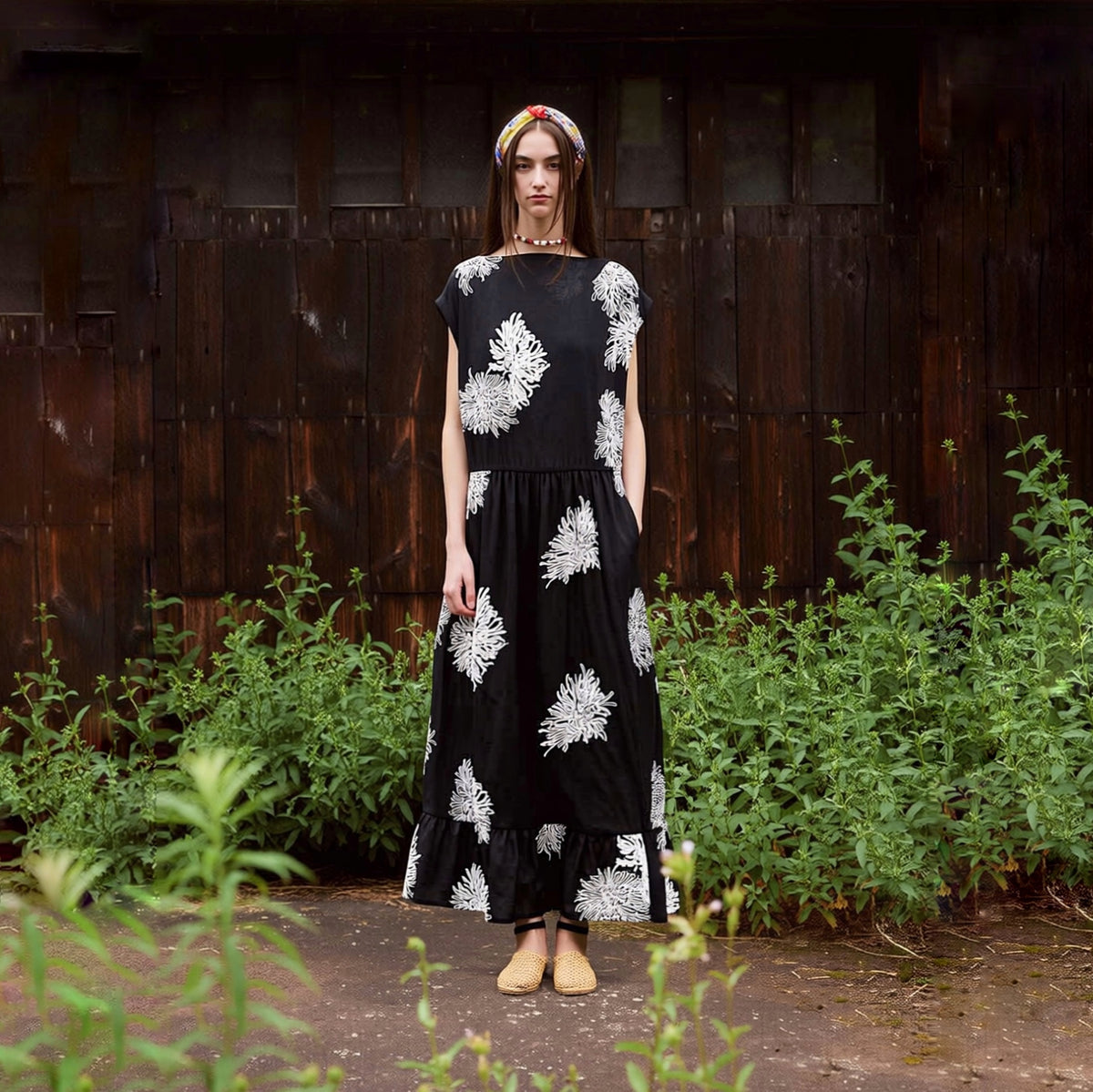 Léger Off-Shoulder Midi Dress
